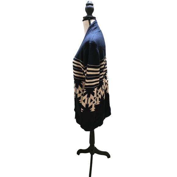 Super Line Southwestern Geometric Cardigan – Navy Blue – Open Front (L) - Picture 3 of 5